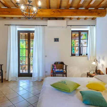 Villa La Girolima 6&2 By Marche